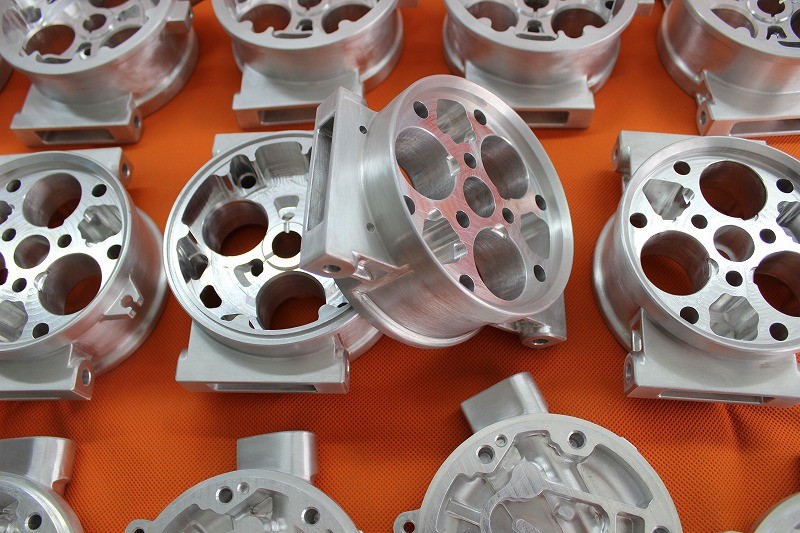 金屬手板廠家如何選擇？